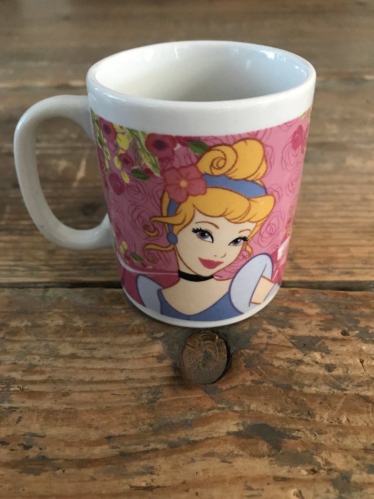 Assepoester met Sneeuwwitje kopje, Ophalen of Verzenden, Sneeuwwitje of Doornroosje, Zo goed als nieuw, Servies