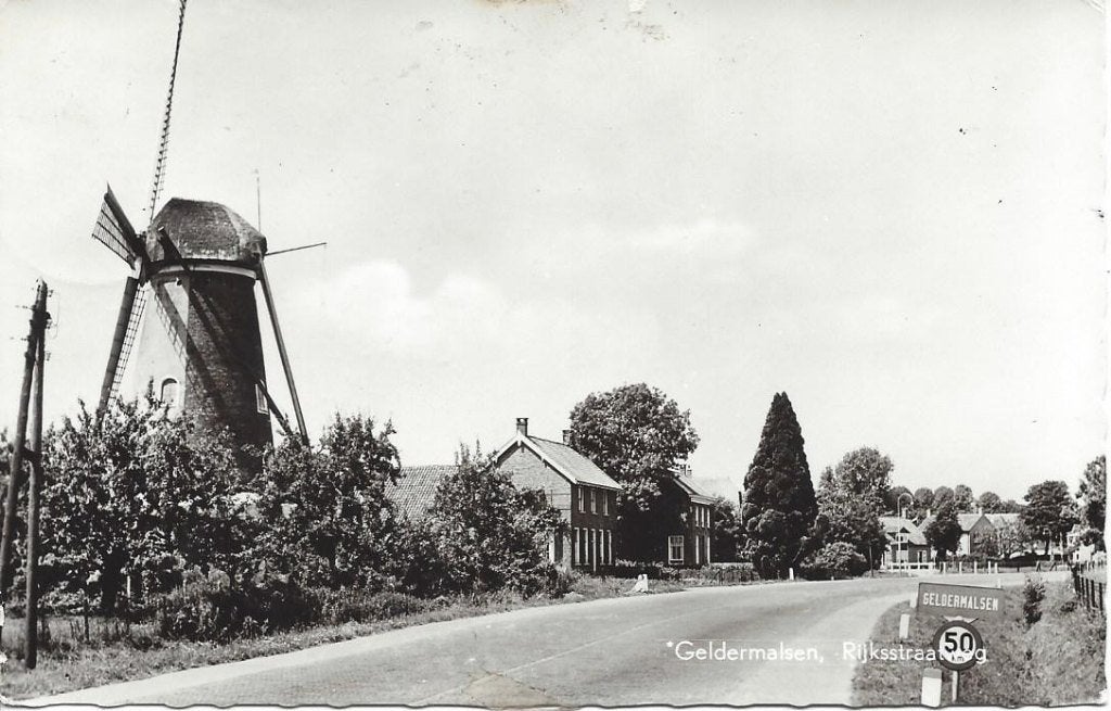 Geldermalsen (Gld.) Rijksstraatweg, Molen, gelopen 1967, Ophalen of Verzenden, 1960 tot 1980, Gelopen, Gelderland