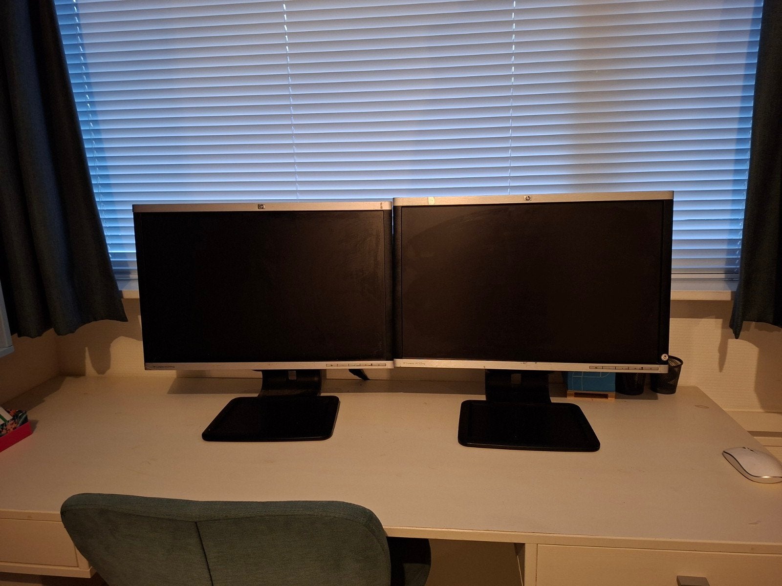 2x HP LA2205wg Monitor met kabels, Computers en Software, Ophalen, Gebruikt, IPS, DisplayPort
