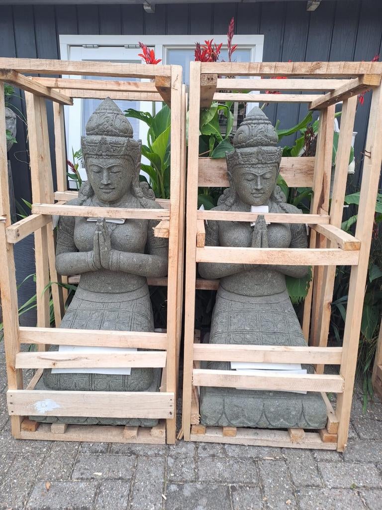 Massief Groenstenen Dewi Beeld - Balinese Godin, Ophalen