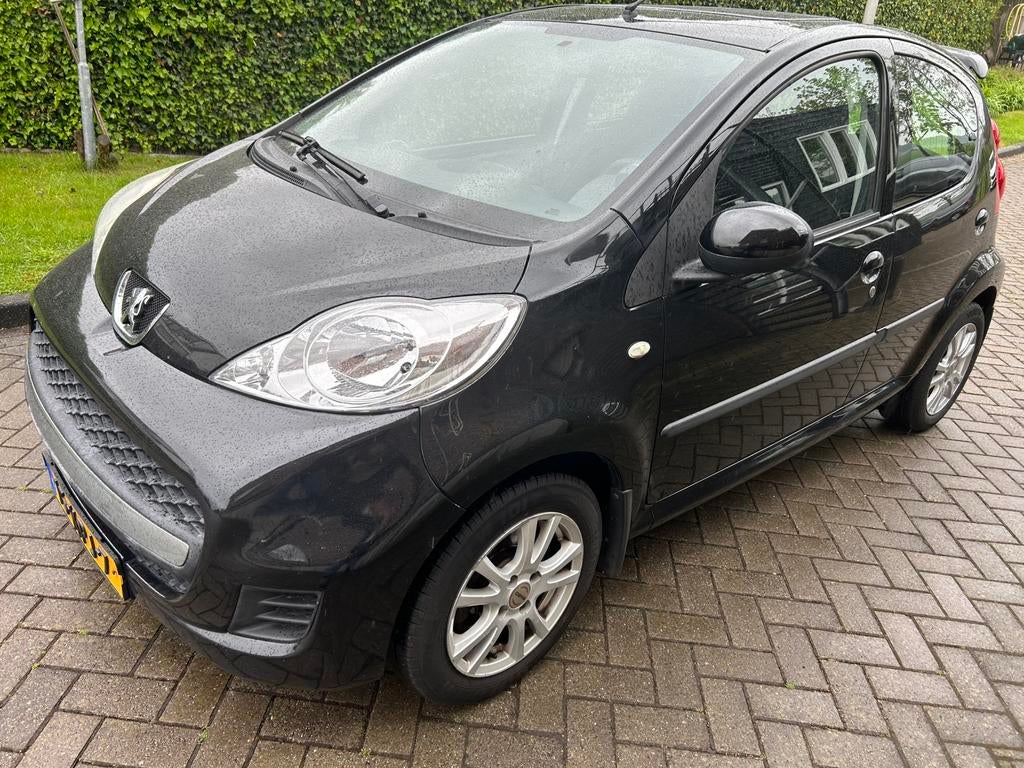 Peugeot 107 5drs ( Goed lezen), Metallic lak, Zwart, Handgeschakeld, Particulier