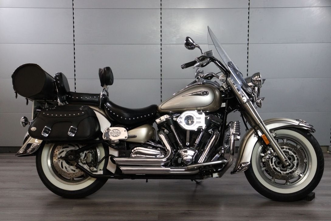 YAMAHA XV 1700 ROAD STAR (bj 2005), 2 cilinders, 1670 cc, Bedrijf, Onbekend