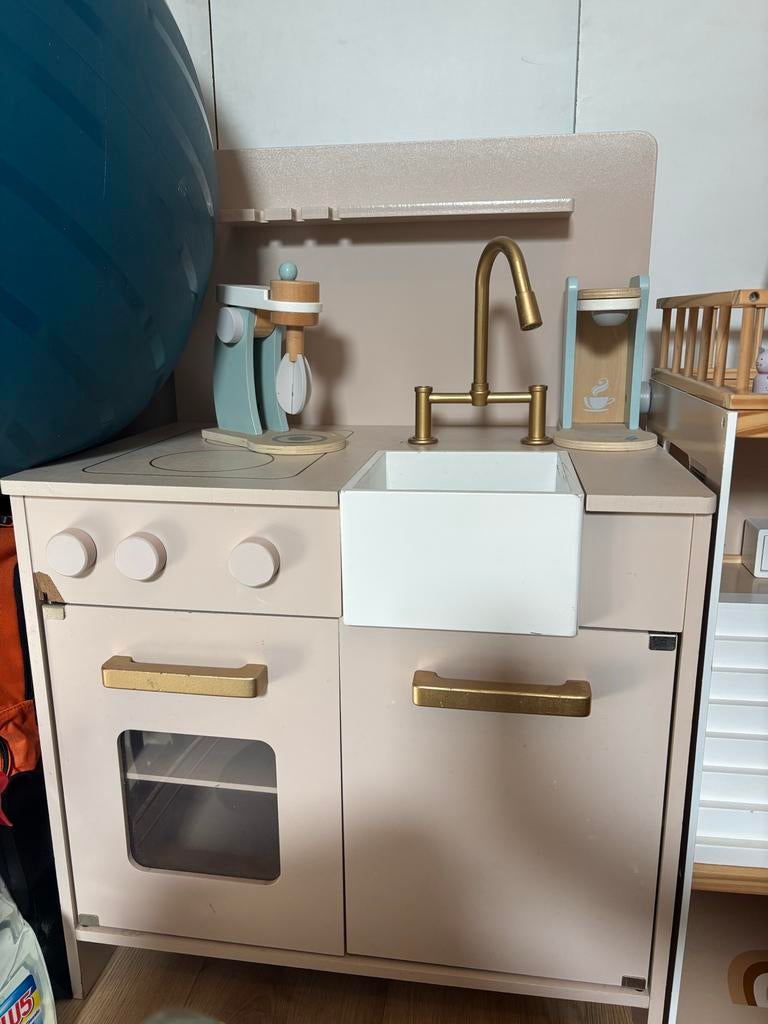 Houten speelkeukentje Petit Amelie met accessoires, Witgoed en Apparatuur, Ventilatoren, Gebruikt, Ophalen of Verzenden