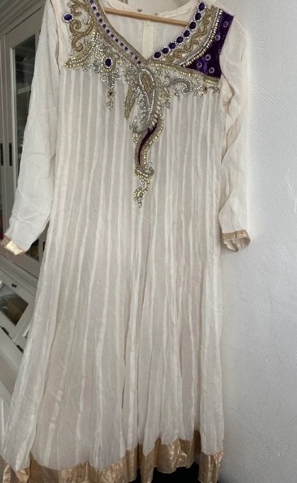 Kurta set Salwar Kameez creme, paars goud 40/42, Kleding | Dames, Ophalen of Verzenden, Zo goed als nieuw, Paars, Overige typen