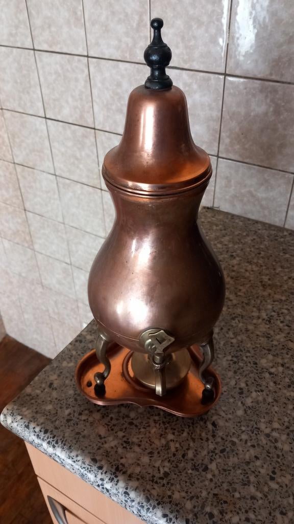 Antieke Koperen Samovar uit Tiel - Decoratief en Functioneel, Antiek en Kunst, Antiek | Koper en Brons, Ophalen of Verzenden