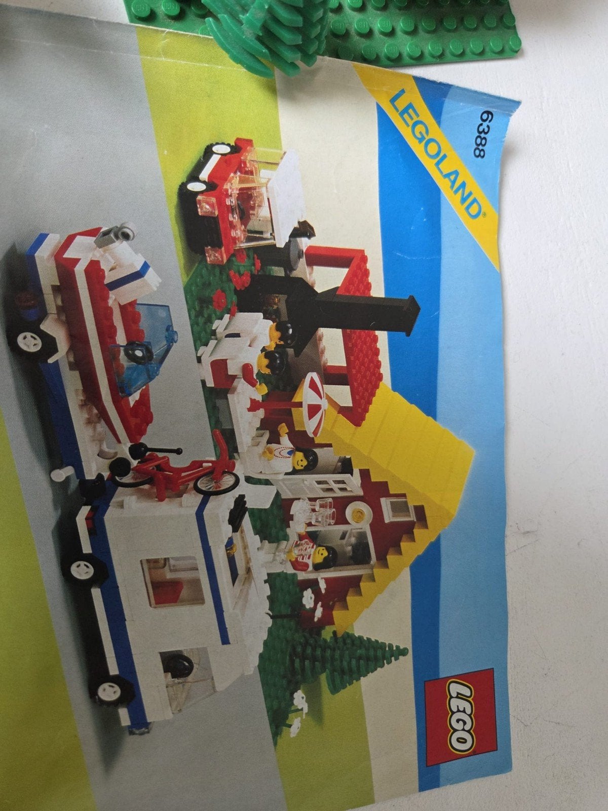 LEGO Legoland 6388: Vakantiehuis met auto, caravan en boot, Ophalen of Verzenden