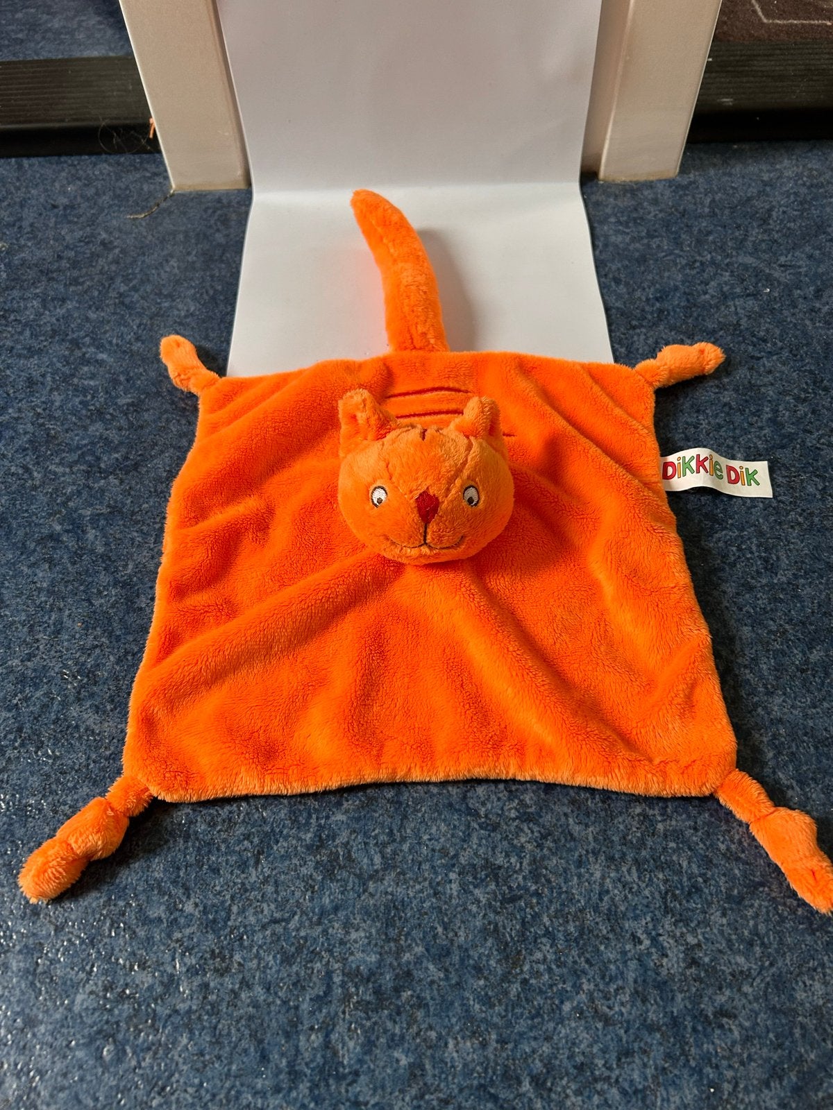Dikkie Dik rode kater knuffeldoek rammelaar, Ophalen of Verzenden, Rammelaar, Met geluid