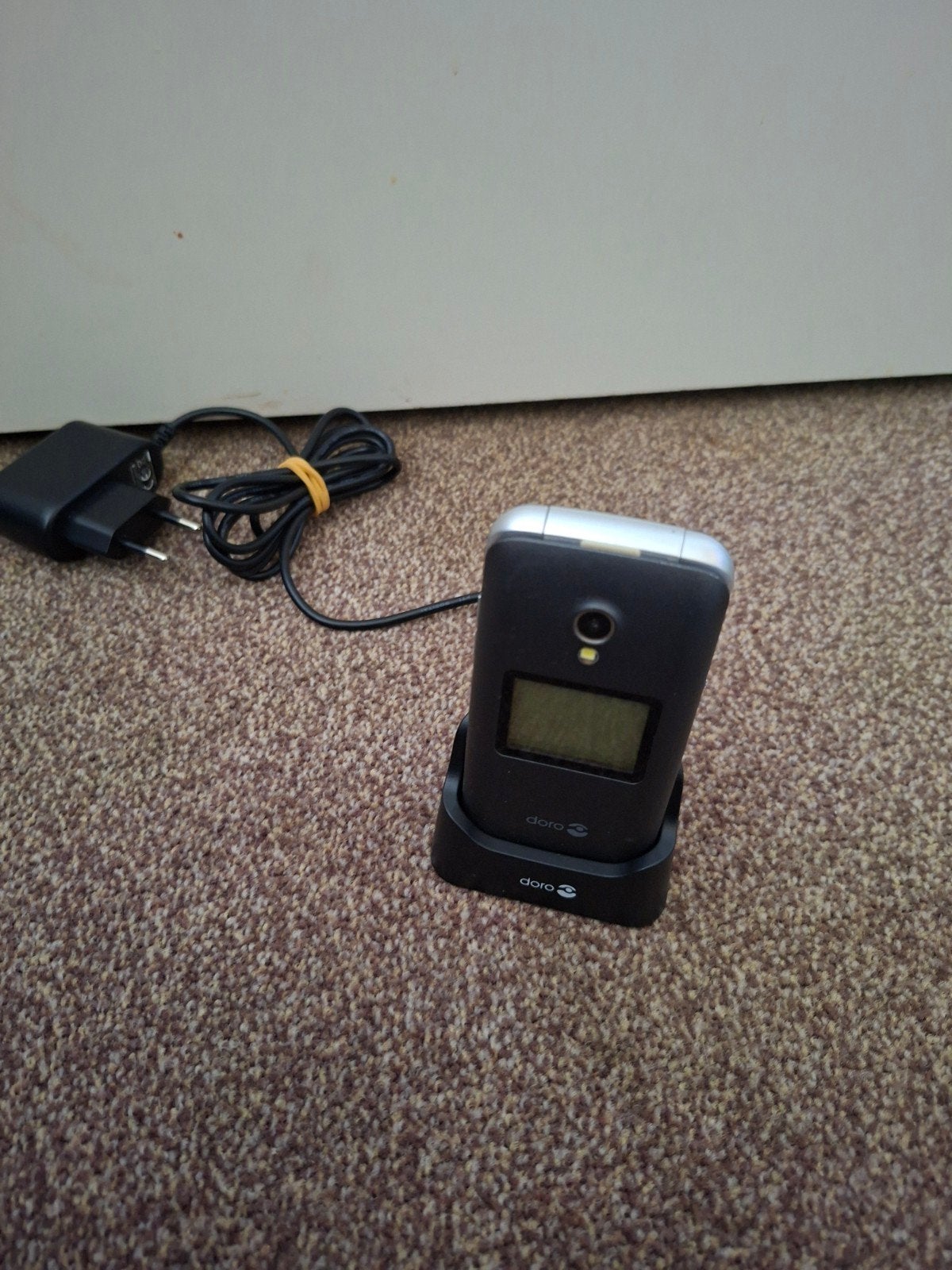 doro 2424 senioren telefoon, Telecommunicatie, Ophalen of Verzenden, Zo goed als nieuw, Zonder simlock, Zonder abonnement