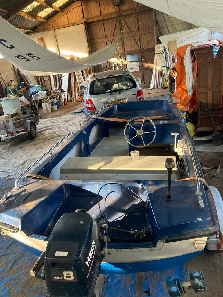 Oud bootje met 8 pk Yamaha 1/100, elektrisch gestart, Gebruikt, Ophalen of Verzenden, Minder dan 10 pk, Tot 6 meter