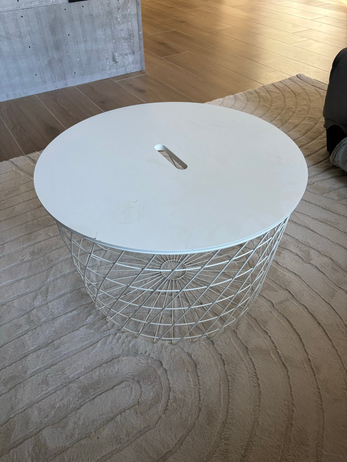 Salontafel met opbergruimte, kleine beschadiging