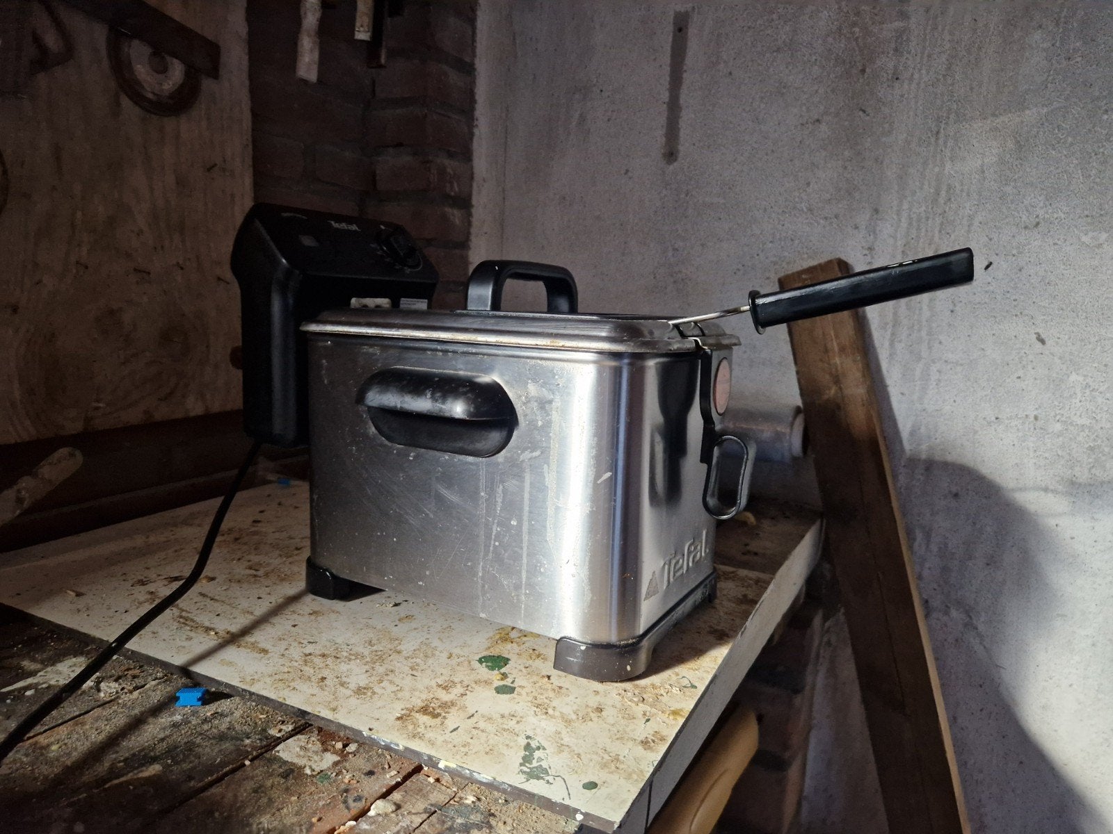 Tefal Friteuse met Oliefiltratie en Digitale Timer, 2 tot 3 liter, Ophalen of Verzenden, Gebruikt, Uitneembare binnenpan
