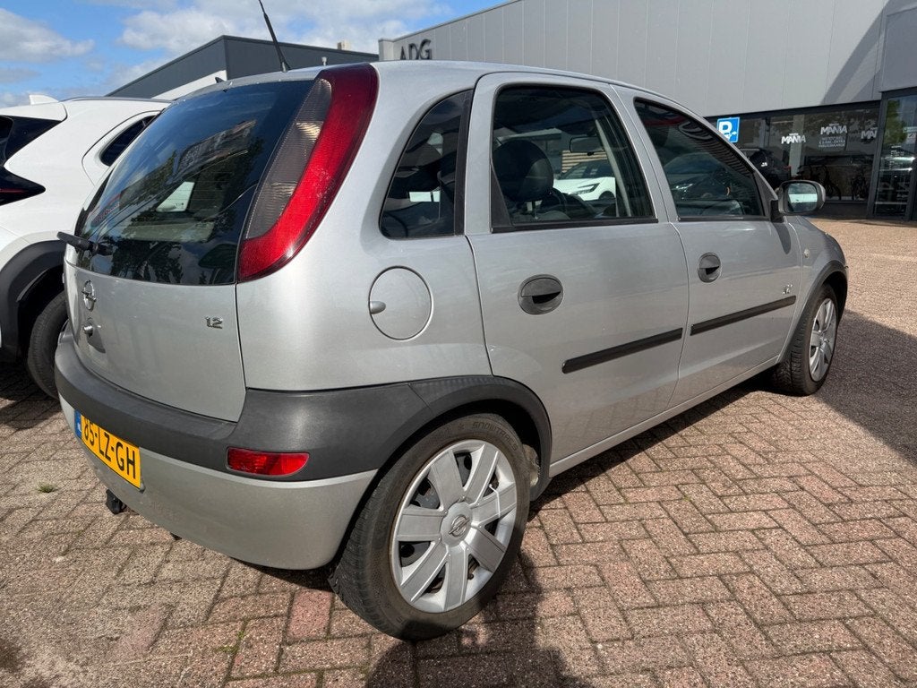 Opel Corsa €1649,-1.2-16V Njoy Apk 06/2027 5drs INRUIL IS, Auto's, Voorwielaandrijving, Gebruikt, 31 €/maand, Origineel Nederlands