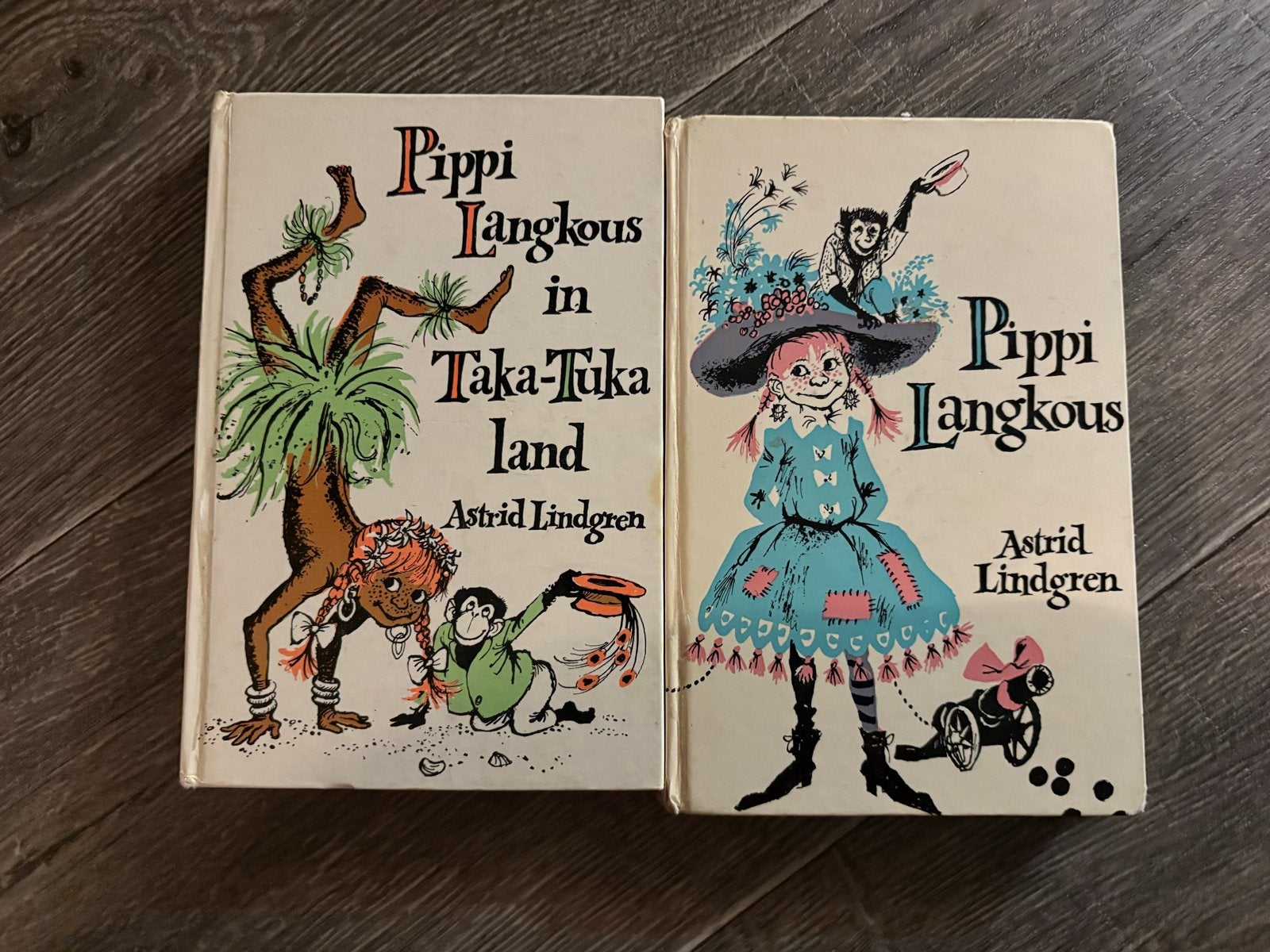 Pippi Langkous boeken - Astrid Lindgren (2 stuks), Boeken, Ophalen of Verzenden, Gelezen, Fictie algemeen