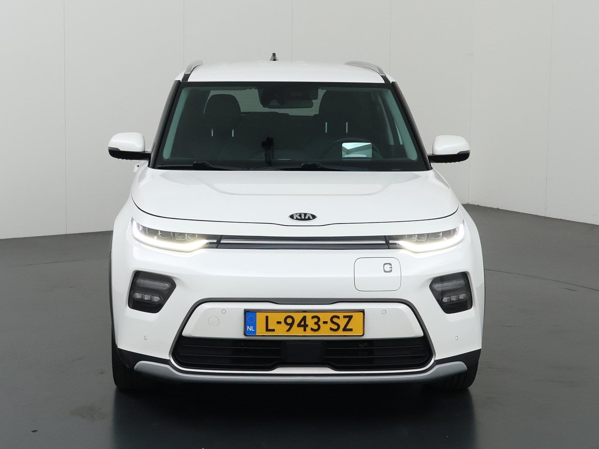 Kia e-Soul ExecutiveLine 64 kWh | SOH 97% | Harman/Kardon Au, Auto's, Dealer onderhouden, Gebruikt, Zwart, 1657 kg