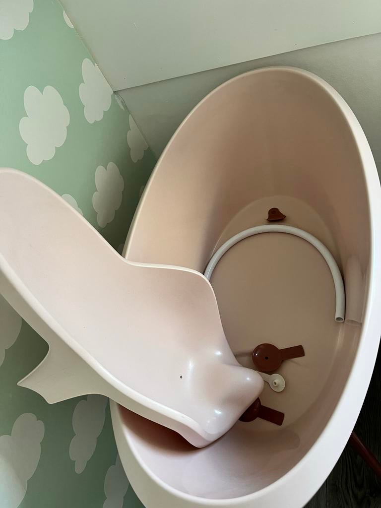 Bébé-jou Tummy Tub met standaard en badzitje, Tummy Tub, Ophalen of Verzenden, Zo goed als nieuw, Bébé-jou