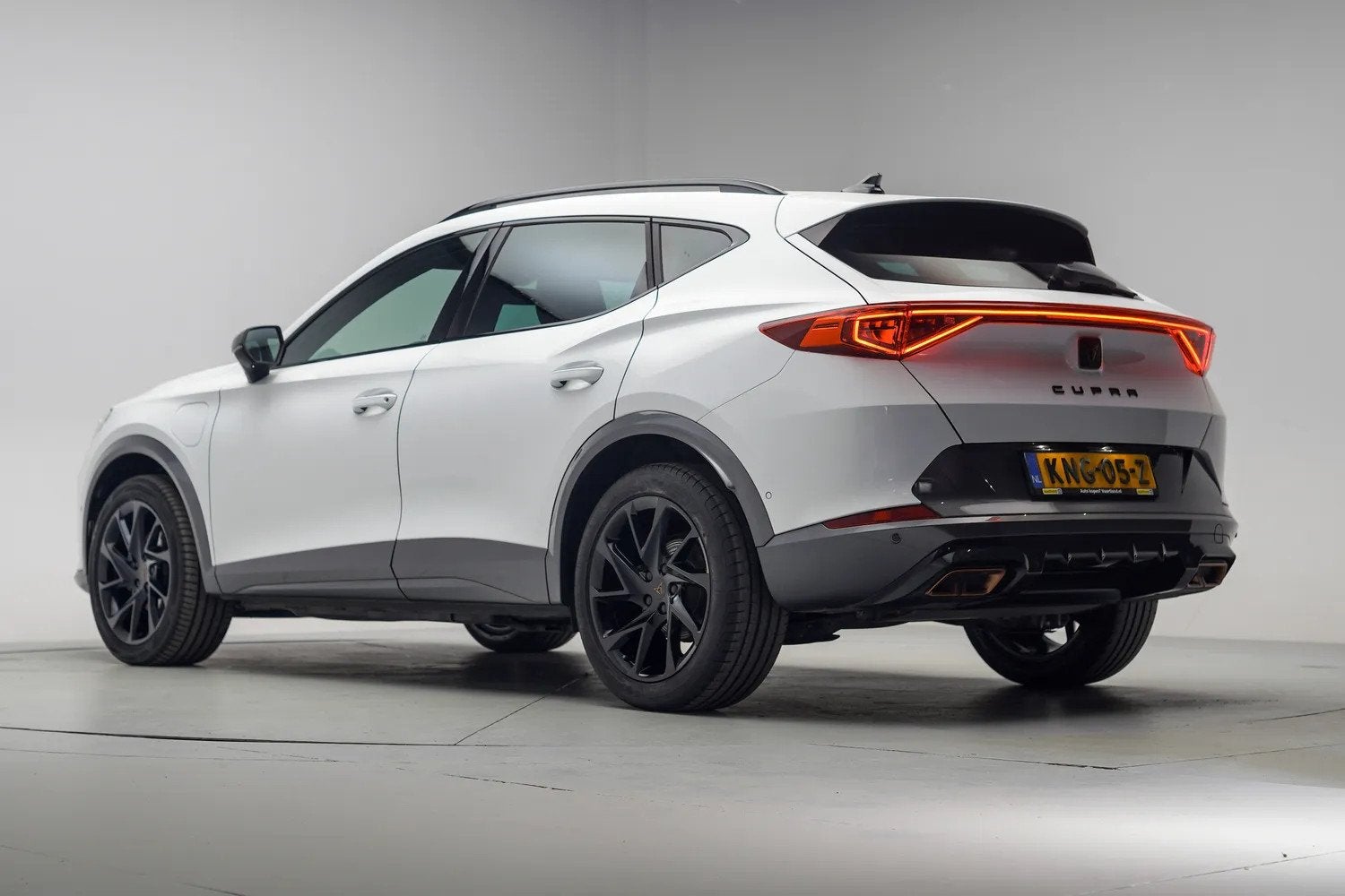 CUPRA Formentor 1.4 e-HYBRID 204pk Business Edition Aut. [ L, Auto's, Automaat, Gebruikt, 4 cilinders, Wit