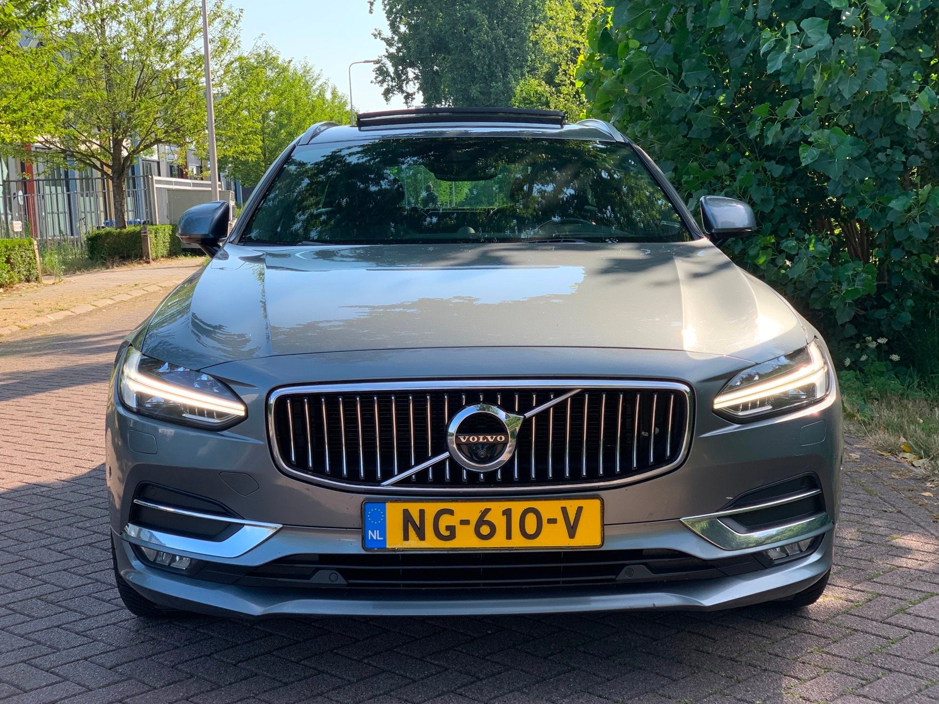 Volvo V90 2.0 D4 AWD Inscription Polestar AWD PANO LEDER B&W, Auto's, Automaat, Dealer onderhouden, Euro 6, 1969 cc