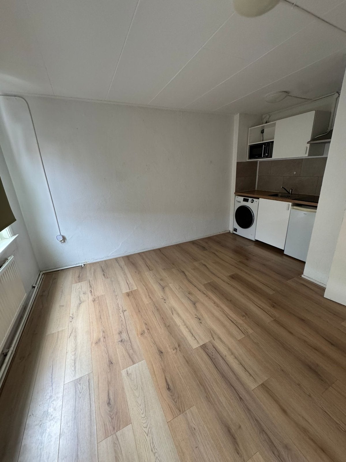 Tijdelijke Studio augustus/sept/okt te huur in Arnhem  –, Ophalen, 50 tot 150 cm, Zo goed als nieuw, 10 m² of meer