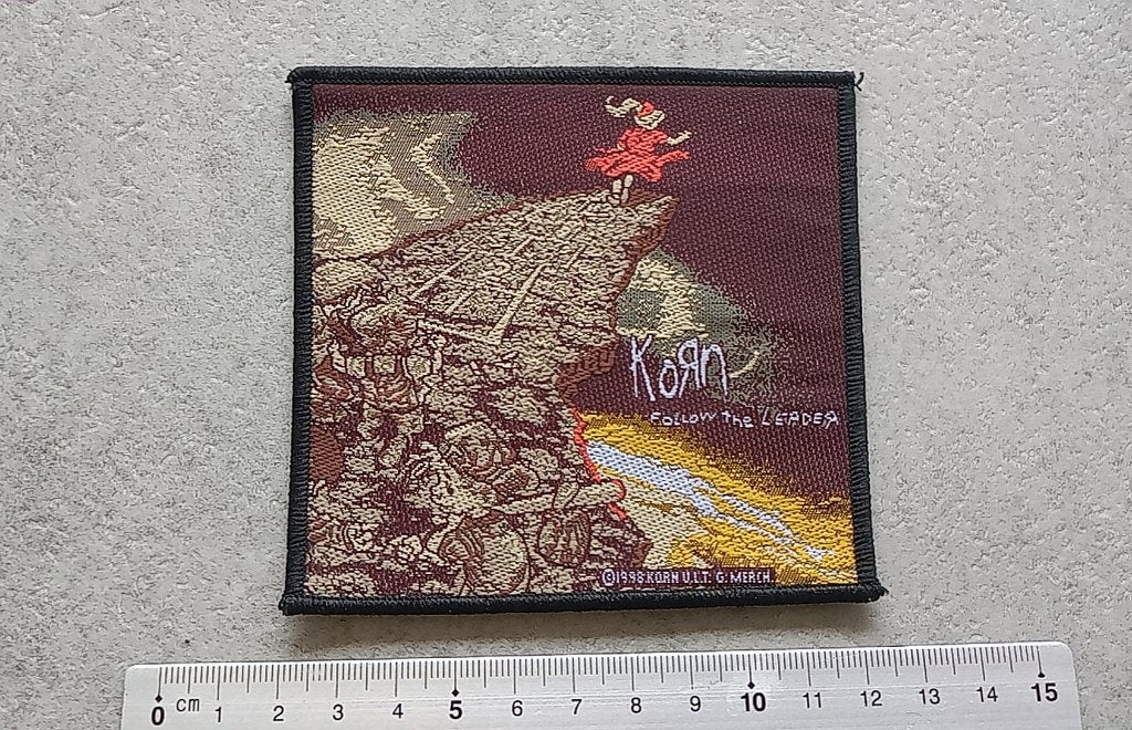 Korn vrij zeldzame vintage 1998 follow the leader Patch k49, Verzamelen, Ophalen of Verzenden, Nieuw, Kleding