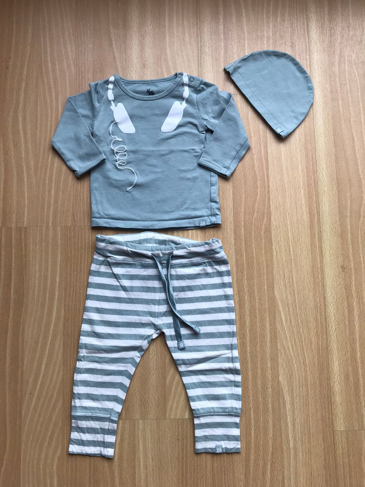 Z8 setje jongen broek muts maat 68 zgan, Ophalen of Verzenden, Zo goed als nieuw, Jongetje, Broekje