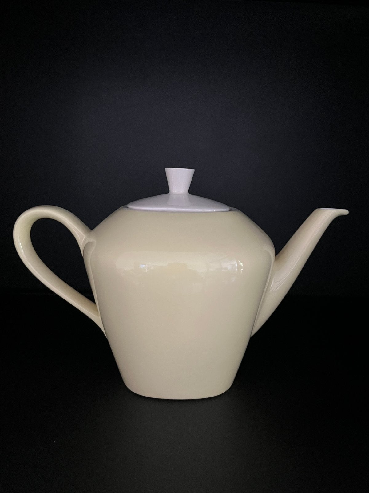 Pastel Regout Amsterdam theepot., Ophalen of Verzenden