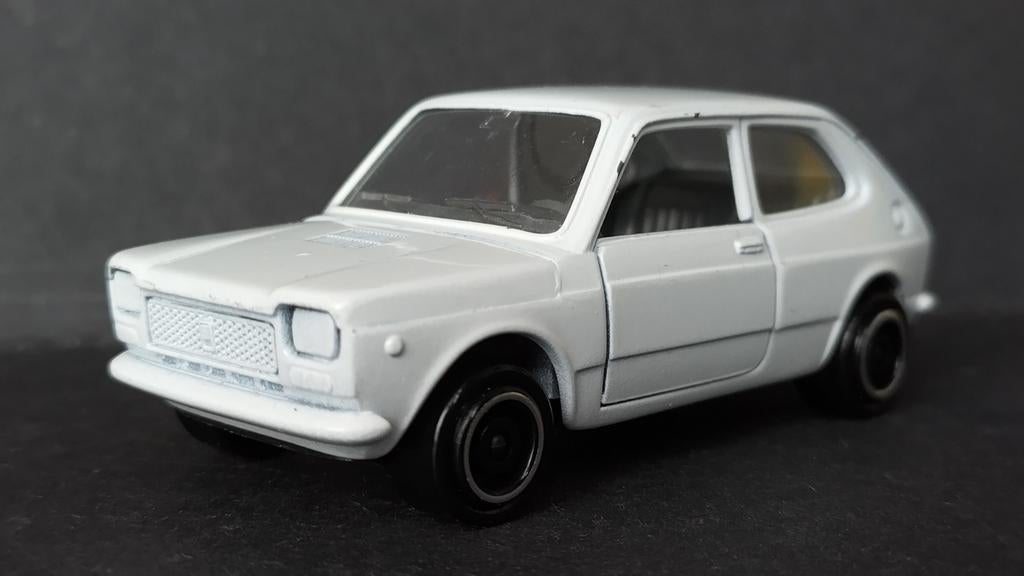 Fiat Seat 127 1:43 Auto Pilen Spain Pol, Hobby en Vrije tijd, Modelauto's | 1:43, Overige merken, Gebruikt, Auto, Verzenden