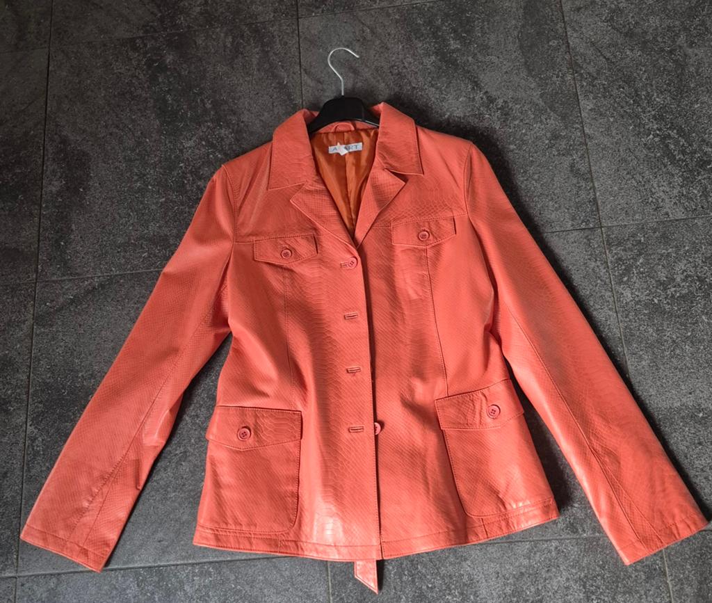Leren zomerjasje mt 38, Kleding | Dames, Jasjes, Kostuums en Pakken, Ophalen of Verzenden, Zo goed als nieuw, Maat 38/40 (M)