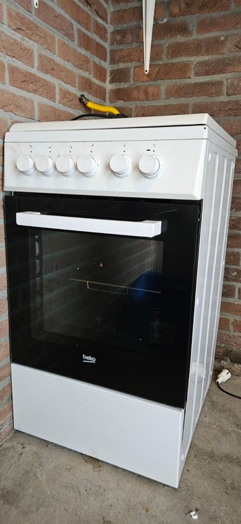 Beko Vrijstaand Gasfornuis met Oven - Wit, Ophalen, Gebruikt, 60 cm of meer, 4 kookzones