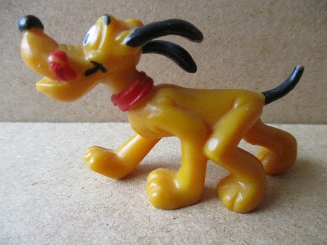 adv9905 pluto poppetje 4, Verzamelen, Disney, Ophalen, Goofy of Pluto, Gebruikt, Beeldje of Figuurtje
