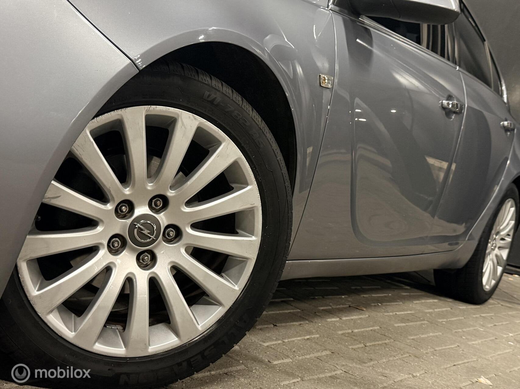 Opel Insignia 1.8 Cosmo/zeer netjes/trekhaak/parkeersensoren, Auto's, Euro 5, Gebruikt, 4 cilinders, 1796 cc