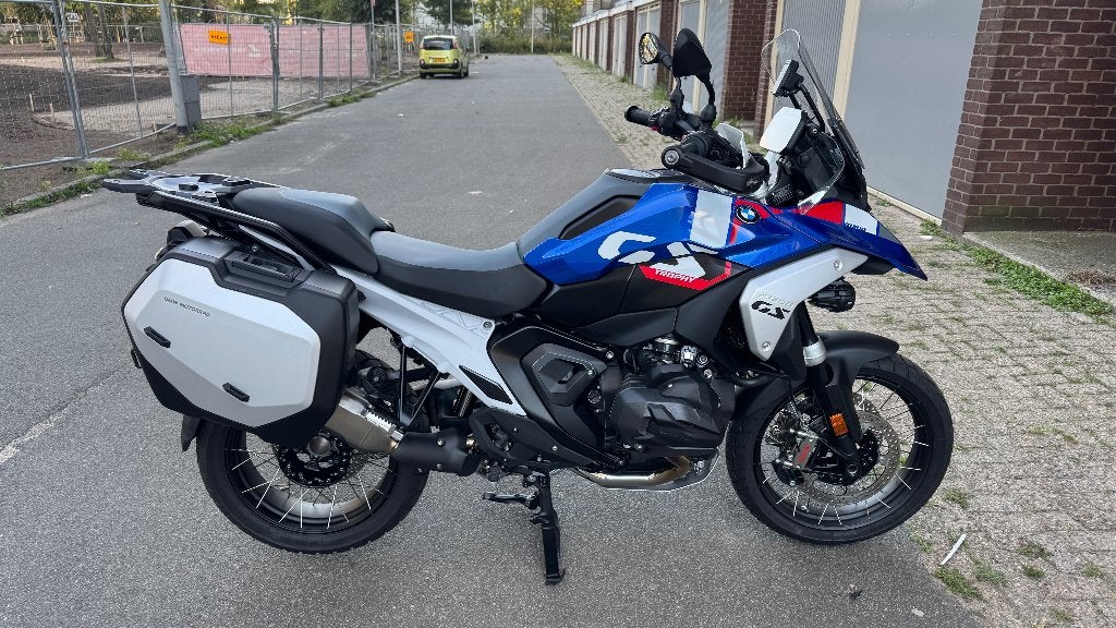 BMW R1300GS Trophy 2026, Motoren, Handvatverwarming, 2 cilinders, Nieuw, Motorrijbewijs A