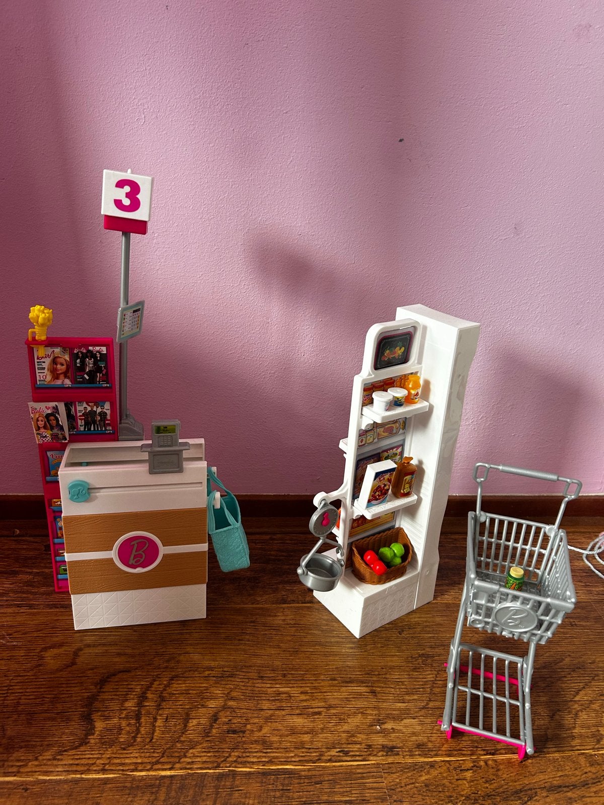 Barbie winkeltje met accessoires, Kinderen en Baby's, Ophalen of Verzenden, Zo goed als nieuw, Meisje