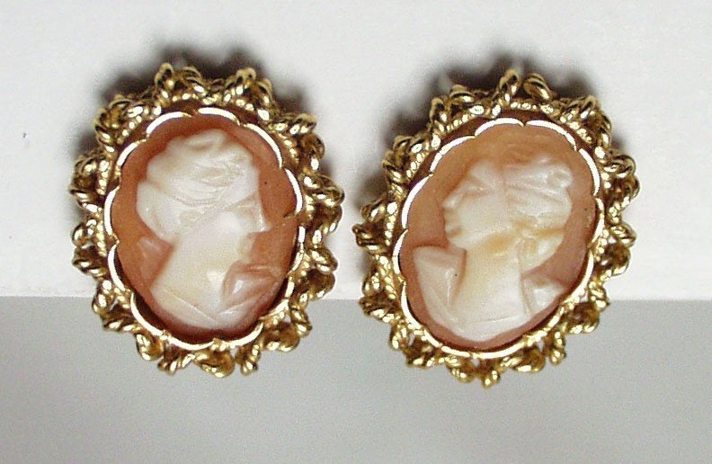Oorclipsen goud vintage cameo camee., Sieraden, Tassen en Uiterlijk, Antieke sieraden, Ophalen of Verzenden, Goud, Oorbellen