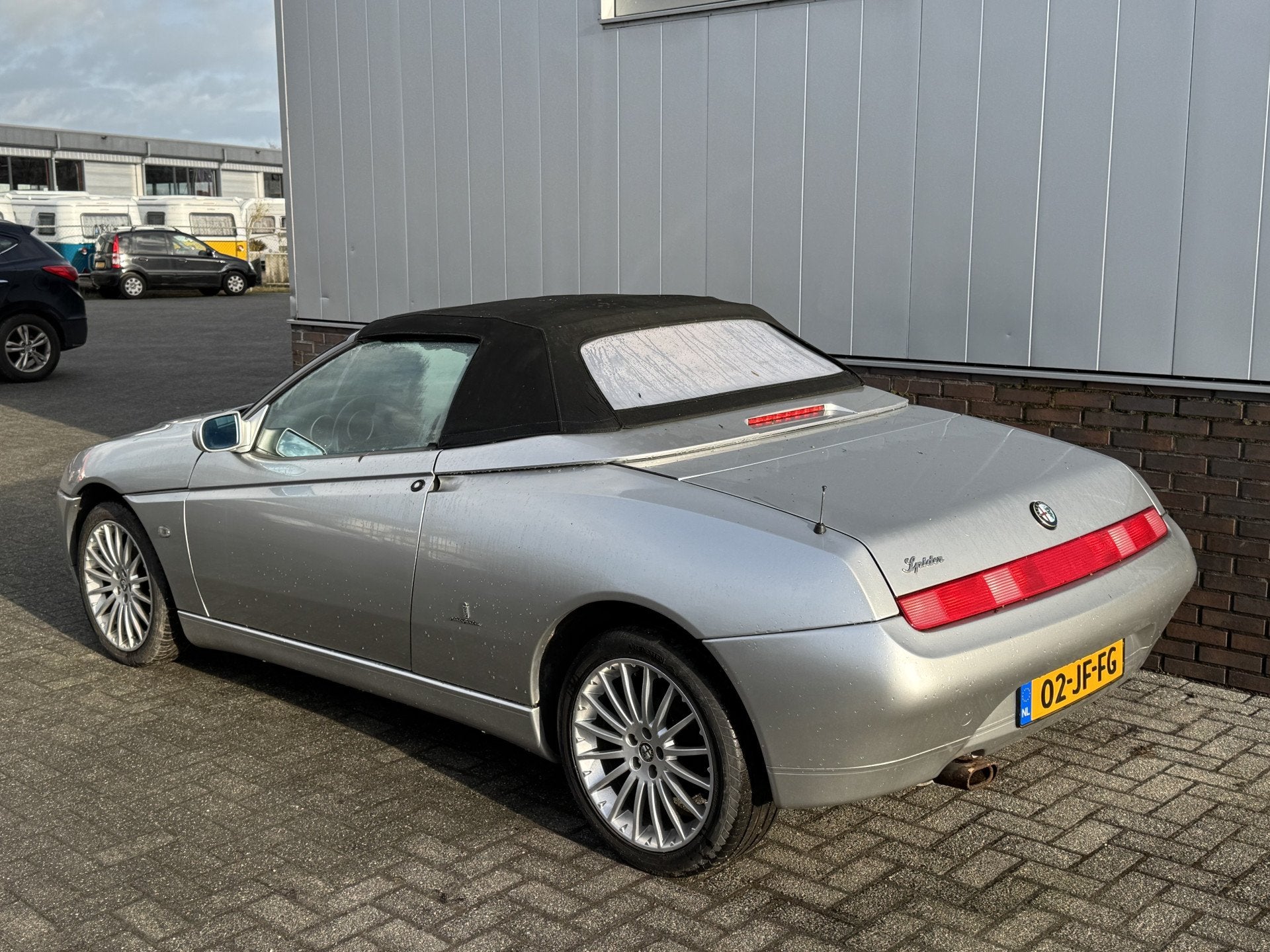 Alfa Romeo Spider 2.0-16V T.Spark L | bodem heeft aandacht n, Auto's, Voorwielaandrijving, 1345 kg, Gebruikt, Spider