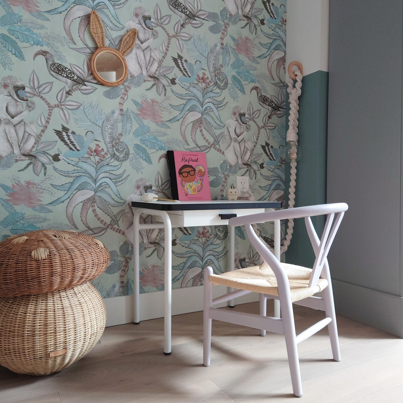 Wit retro kinderbureau Les Gambettes (3-8 jaar), Ophalen, Zo goed als nieuw, Tafel