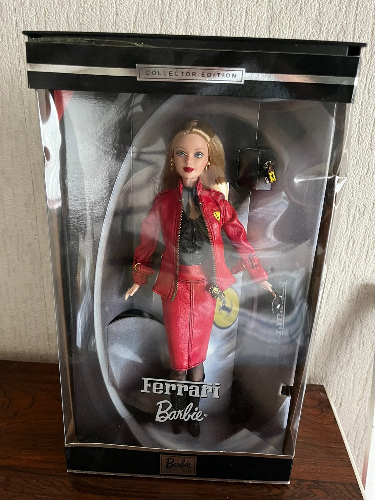 Barbie Ferrari Collector Edition vsn Mattel Nieuw in Doos, Ophalen, Zo goed als nieuw, Pop