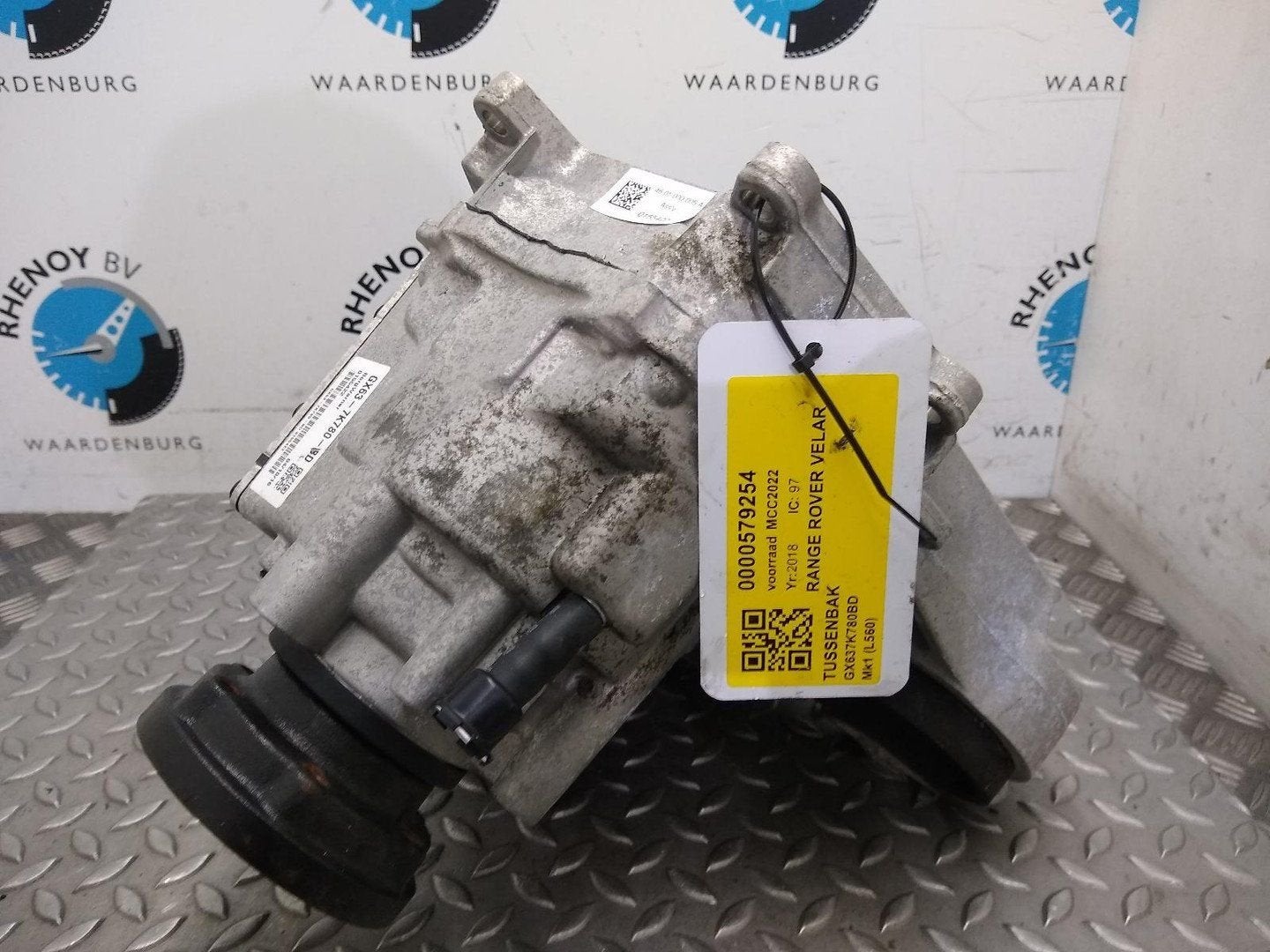 LANDROVER RANGE ROVER VELAR TUSSENBAK 2018, Ophalen of Verzenden, Gebruikt, Stiba lid