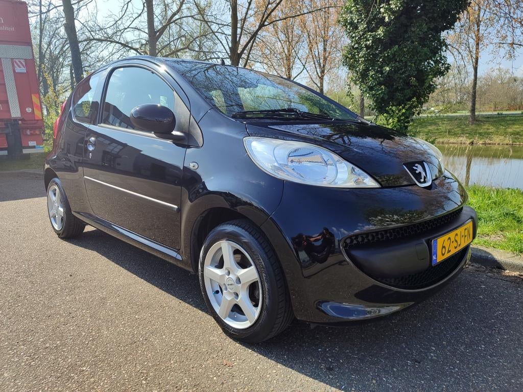 Peugeot 107 1.0 12V 3DR 2006 Zwart, Voorwielaandrijving, Stof, 765 kg, 4 stoelen