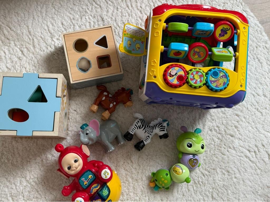Blokkendozen, V-tech speelgoed en Teletubbies Po met muziek, Kinderen en Baby's, Speelgoed | Babyspeelgoed, Zo goed als nieuw