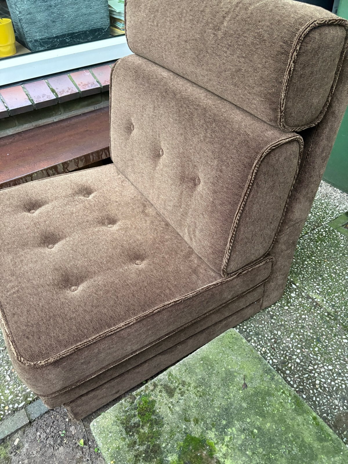 2 Vintage retro ribstof bruine stoelen - uitklapbaar tot lig, Ophalen, Gebruikt, Twee, Bruin