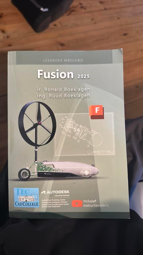 Fusion 2025 tec cad college boek, R.P. Boeklagen; R. Boeklagen, Ophalen of Verzenden, Zo goed als nieuw, Nederlands