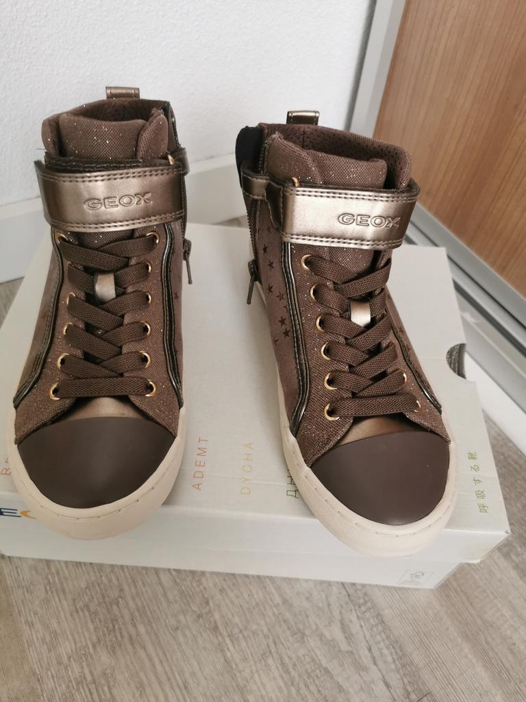 Nieuwe geox schoenen maat 35, Ophalen of Verzenden, Nieuw, Meisje, Schoenen