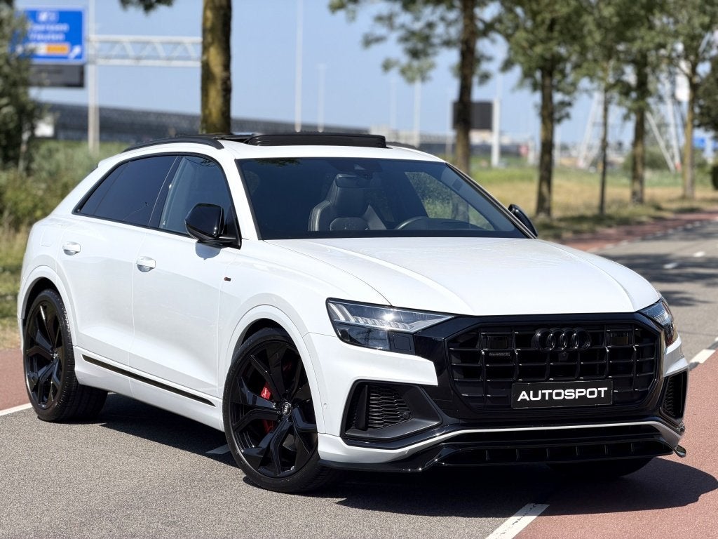 Audi Q8 55 TFSI e Quattro S-Line Pano Rs Zetels SQ8 Softclos, Auto's, Automaat, Dealer onderhouden, Gebruikt, 2995 cc