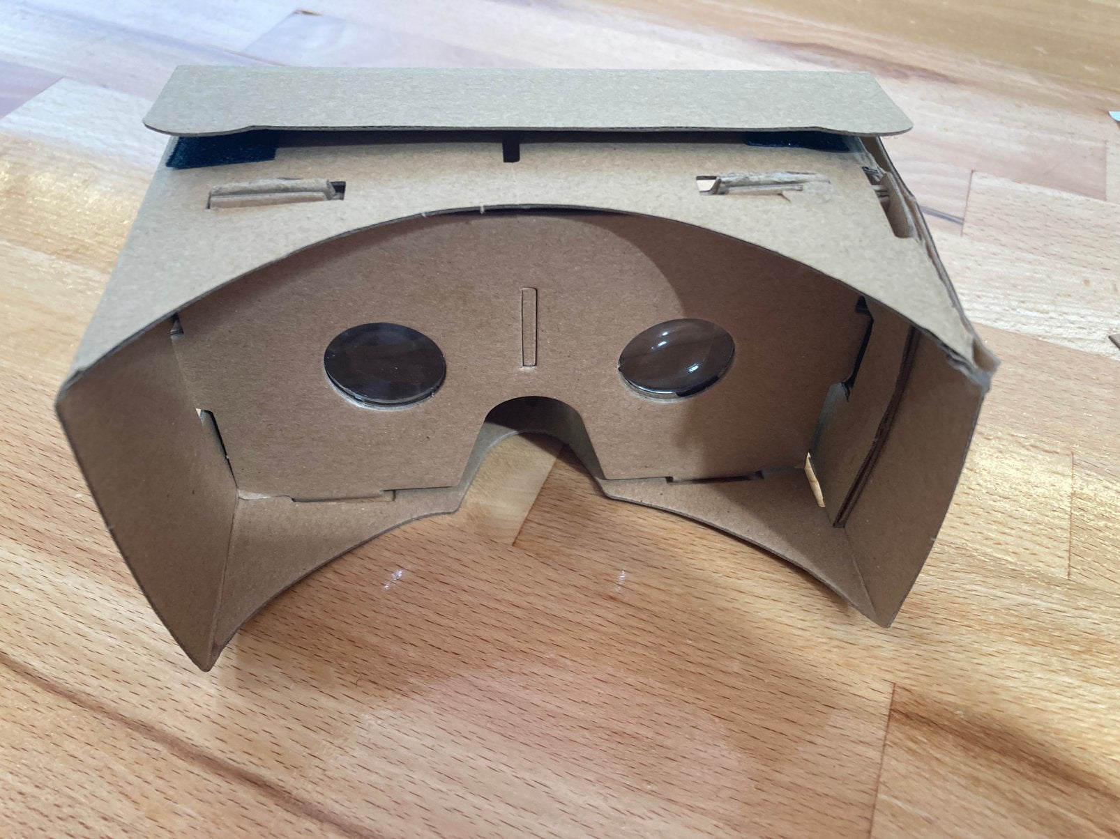 38 kartonnen VR-brillen, Ophalen, Nieuw