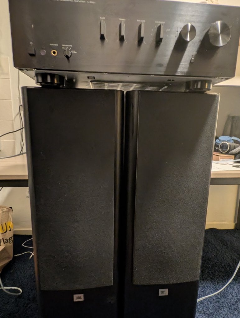 YAMAHA VERSTERKER+ JBL SPEAKERS, Ophalen, Zo goed als nieuw, Speakers, Overige merken