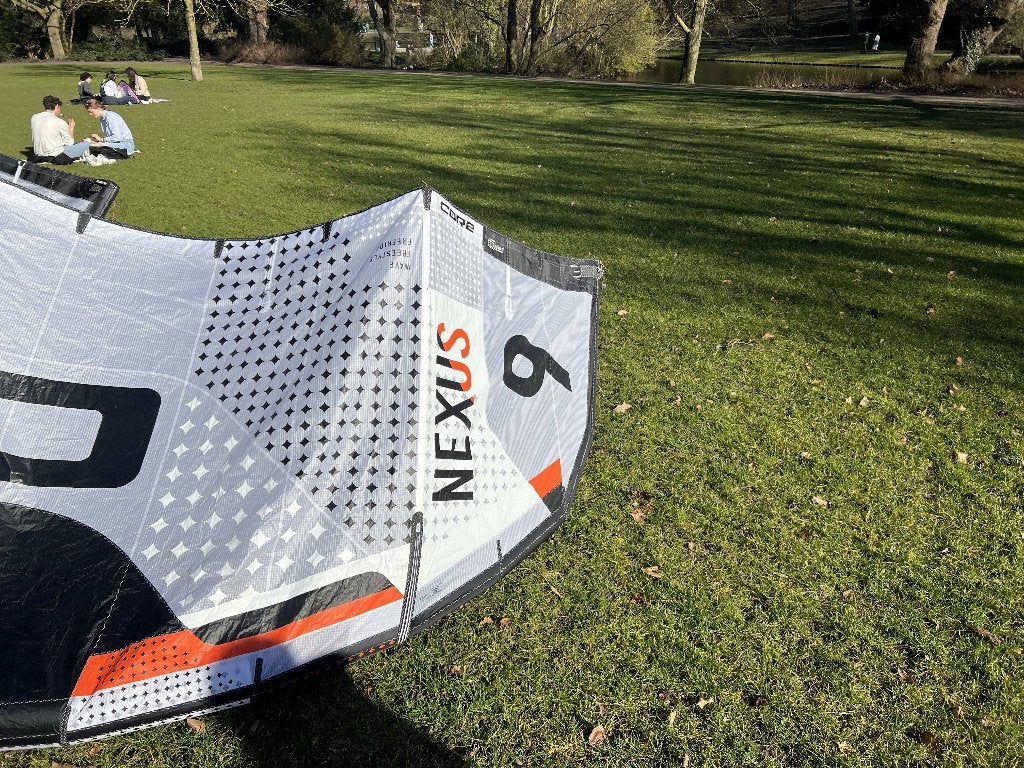 Core 9m Nexus 4 kite (met mogelijke bar), Watersport en Boten, Kitesurfen, 9 m², Geen board, Ophalen of Verzenden, Zo goed als nieuw