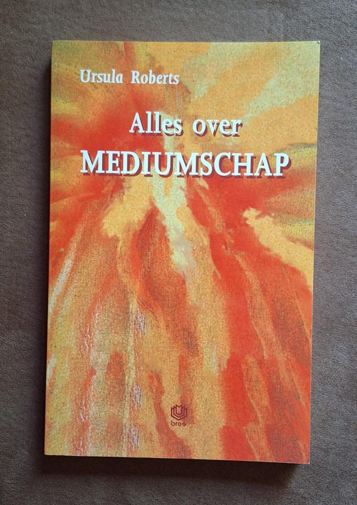 U. Roberts - Alles over mediumschap zgan!, Ophalen, Astrologie, Overige typen, Zo goed als nieuw