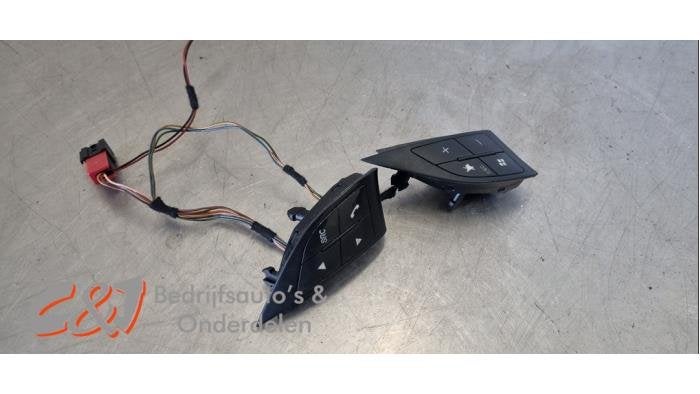 Schakelaar stuurbediening van een Fiat Qubo, Gebruikt, -, -, Ophalen of Verzenden