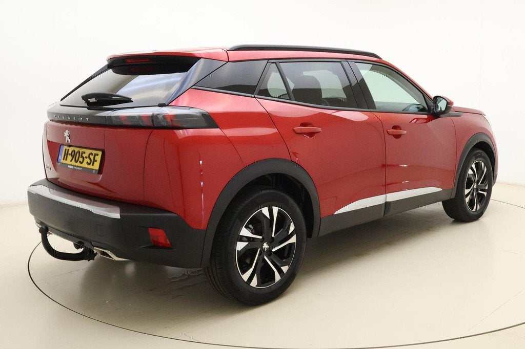 Peugeot 2008 1.2 PureTech Allure 130pk | Automaat | Navigati, Gebruikt, Euro 6, 1199 cc, Leder en Stof