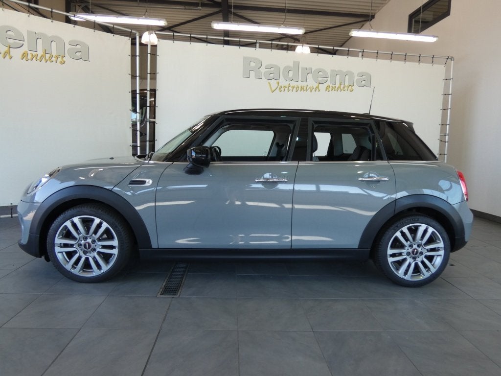 Mooi MINI Cooper Chili navi Sportstoelen Automaat ! LED!, Auto's, Automaat, Gebruikt, Origineel Nederlands, Bedrijf